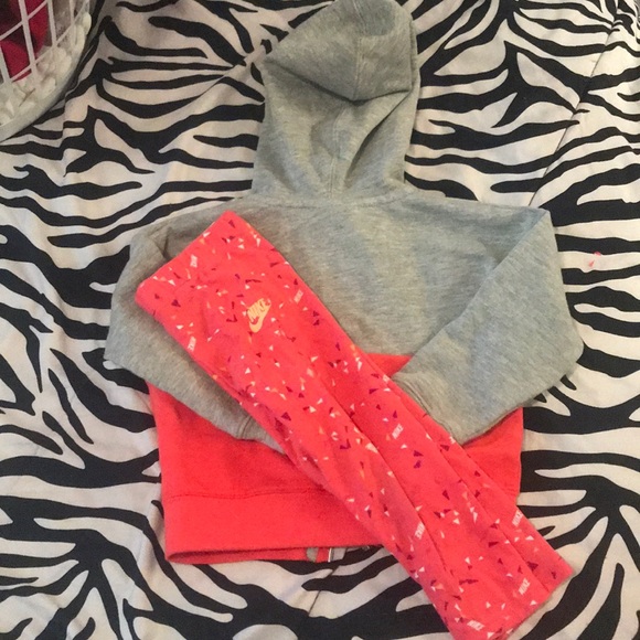 Nike Jacket w/ shirt - Picture 4 of 8